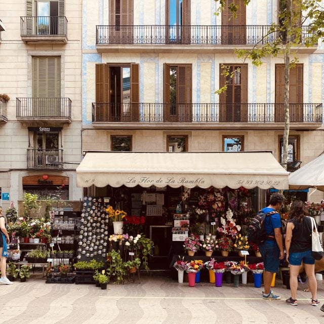 Barcelona Gothic Quarter Guided Tour With Flamenco Tapas