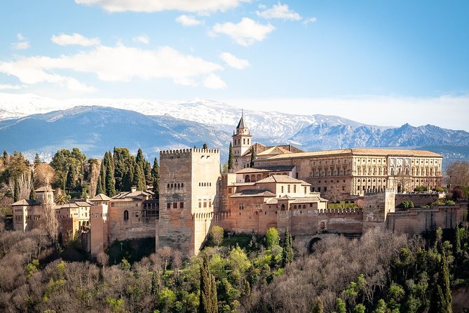 Alhambra: Small Group Tour With Local Guide & Admission - Overview and Description