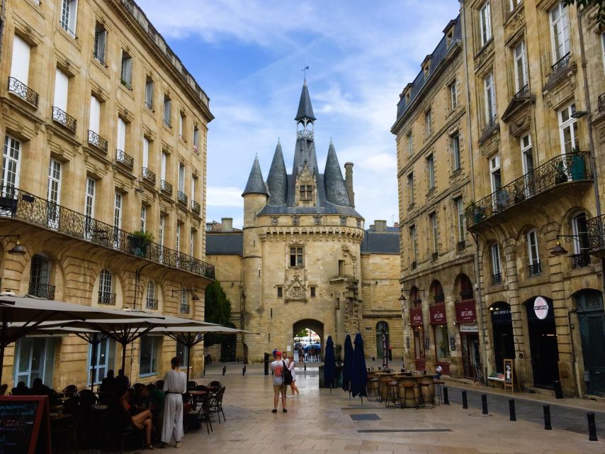 Bordeaux: Tour With Private Guide - Tour Duration and Language Options