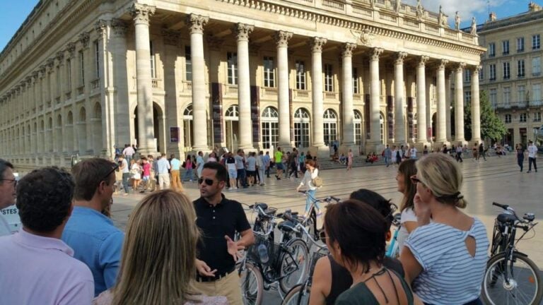 Bordeaux Walking City Tour With a Local Certified Guide