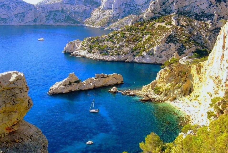 Calanques Of Cassis, the Village and Wine Tasting - Discover the Picturesque Coves