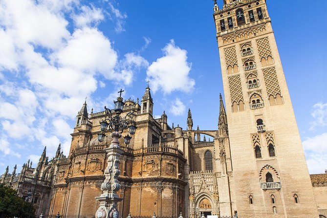 Cathedral, Alcazar and Giralda Guided Tour With Priority Tickets - Included in Tour