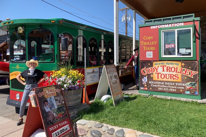 Cody Trolley Tours - Best of the West Trolley Tour - Tour Highlights and Landmarks