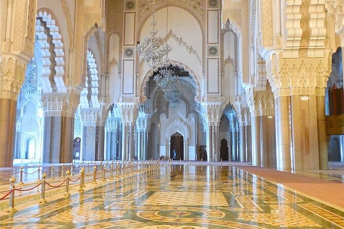 Exclusive Tour of Casablanca With Mosque Entry Included