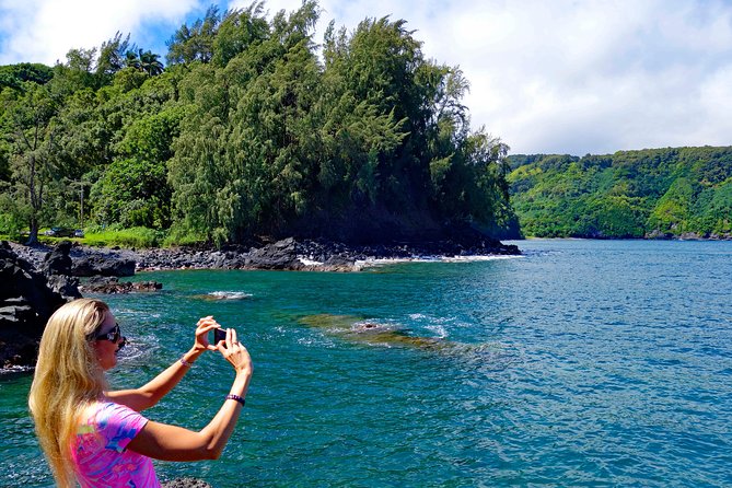 Famous Road to Hana Waterfalls and Lunch by Mercedes Van - Tour Details