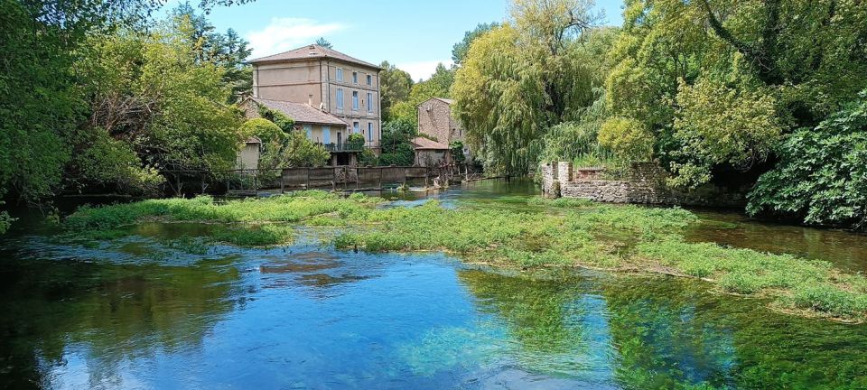 From Aix-en-Provence: Luberon Perched Villages Guided Tour - Explore Luberon Regional Park