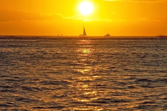Kona-Kohala Coast Sunset Sail by Catamaran - Inclusions and Amenities