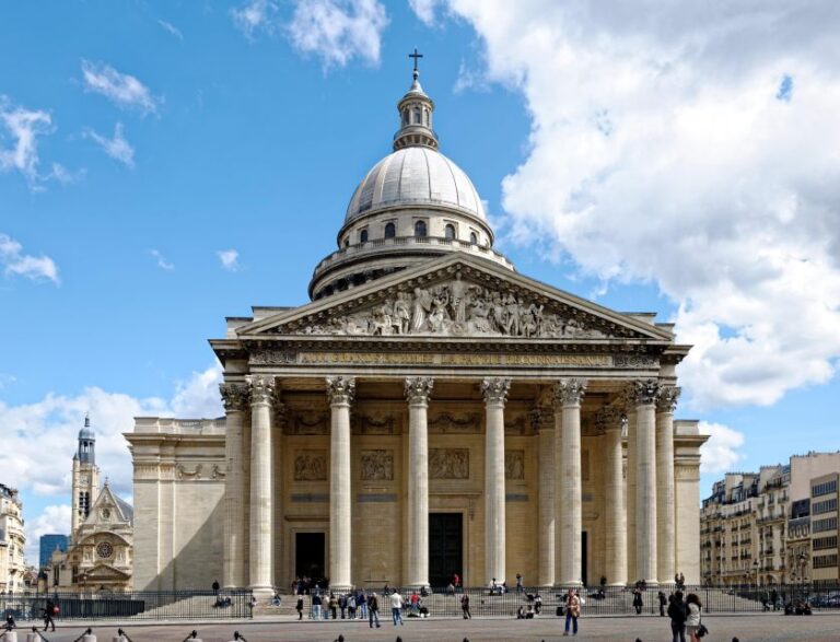 Majestic Highlights of Paris With Local Tasting Tour
