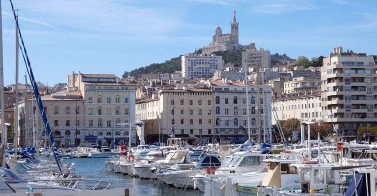 Marseille: Christmas Market Walking Tour