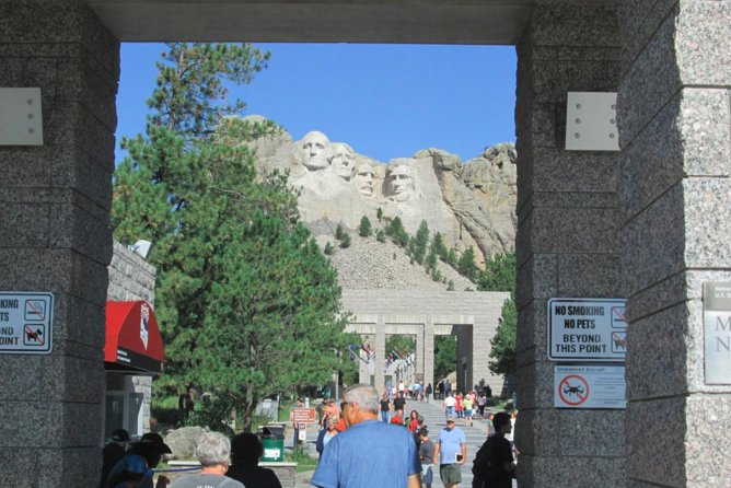 Mount Rushmore and Black Hills Tour With Two Meals and a Music Variety Show - Detailed Itinerary