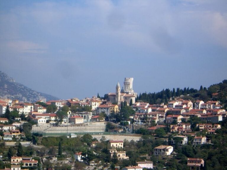 Nice: Italian Market, Eze, and Turbie Tour