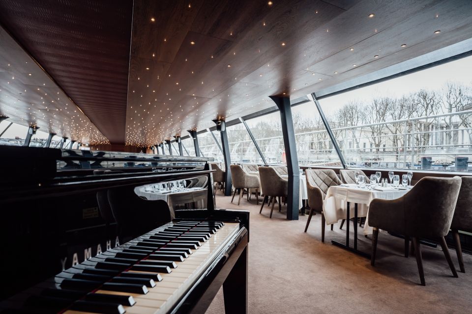 Paris: 4-Course Dinner Cruise on Seine River With Live Music - Overview of the Dinner Cruise