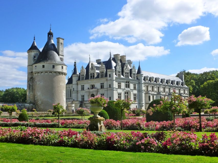 Paris: Top Loire Castles With Lunch and Wine - Exploring the Loire Valley