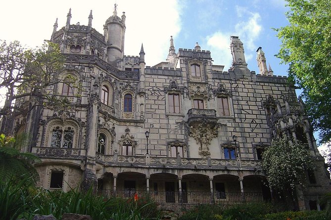 Small Group Tour to Sintra, Pena Palace, Pass by Regaleira, Cabo Roca, Cascais