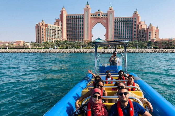 Speedboat Dubai: 60 Mins Guided Burj Al Arab & Atlantis Tour