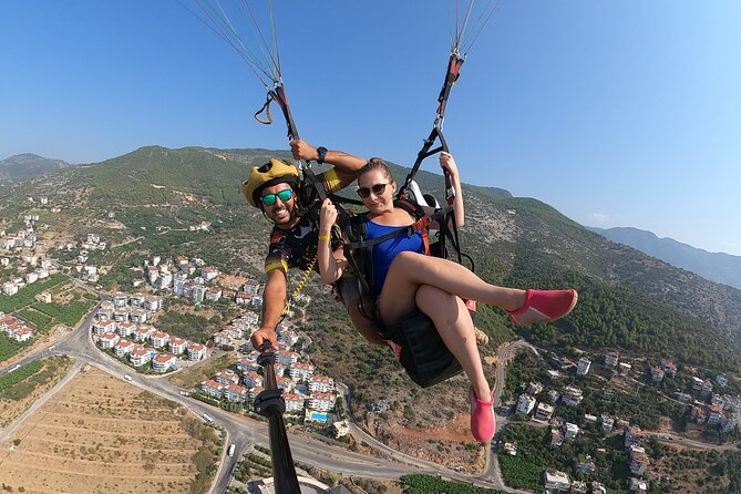 Tandem Paragliding in Alanya, Antalya Turkey With a Licensed Guide - Panoramic Coastline View