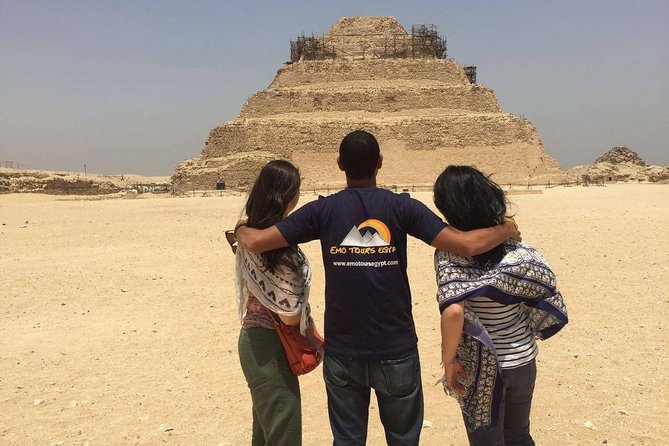 Top Day Tour To Giza Pyramids & Memphis City & Sakkara Pyramid - Exploring the Giza Pyramids