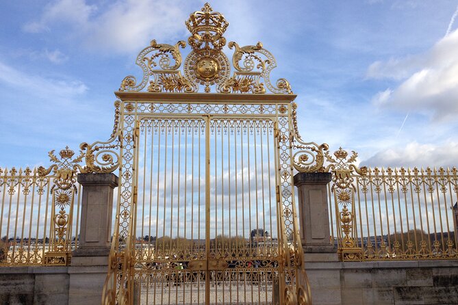 Versailles Palace Classic Guided Tour - Inclusions