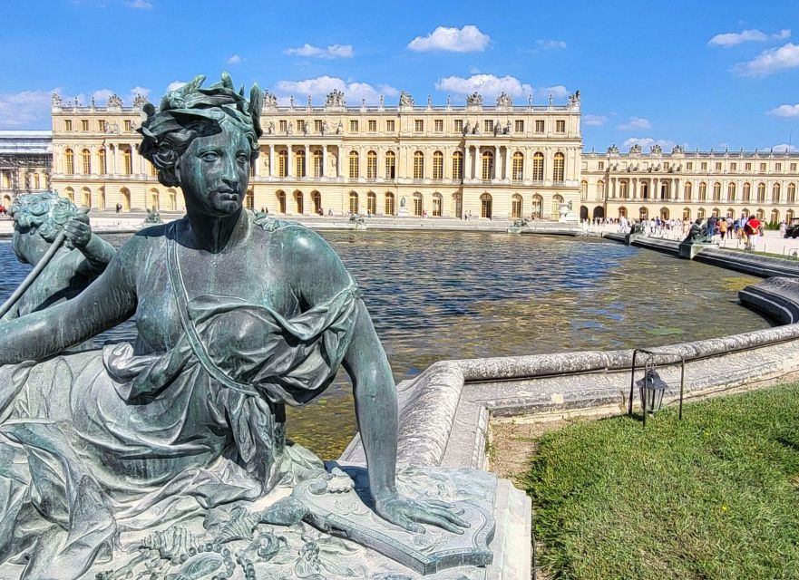 Versailles Palace & Marie-Antoinettes Estate Private Tour - Tour Overview