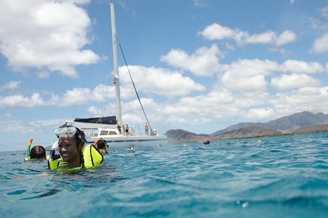 West Oahu Hawaiian Green Sea Turtle, Dolphin Snorkel Sail W Lunch