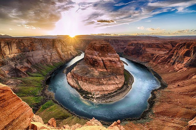 Antelope Canyon and Horseshoe Bend Day Tour From Flagstaff - Meeting Point and Logistics