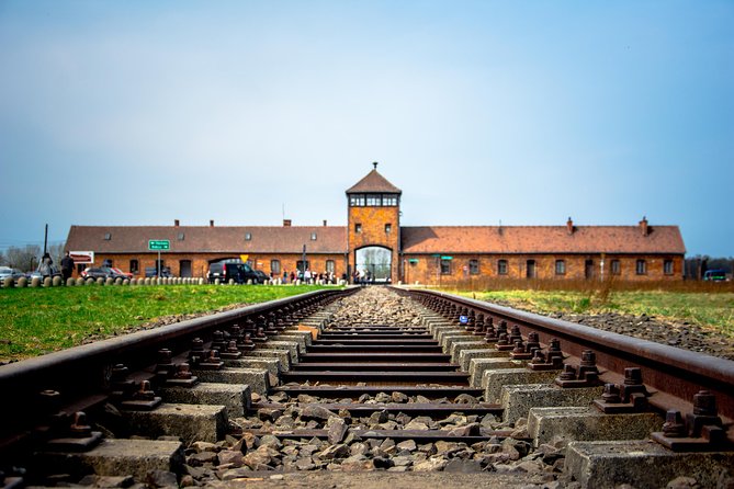 Auschwitz-Birkenau and Wieliczka Salt Mine Guided Full Day Tour - Wieliczka Salt Mine Exploration
