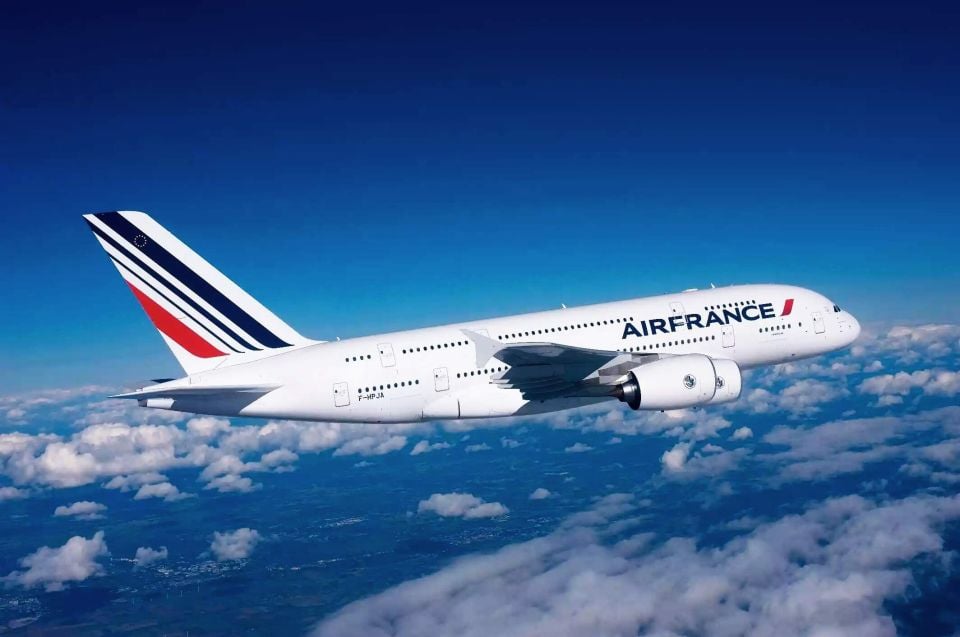 Charles De Gaulle Airport: Private Airport Transfer to Paris - Arrival Service