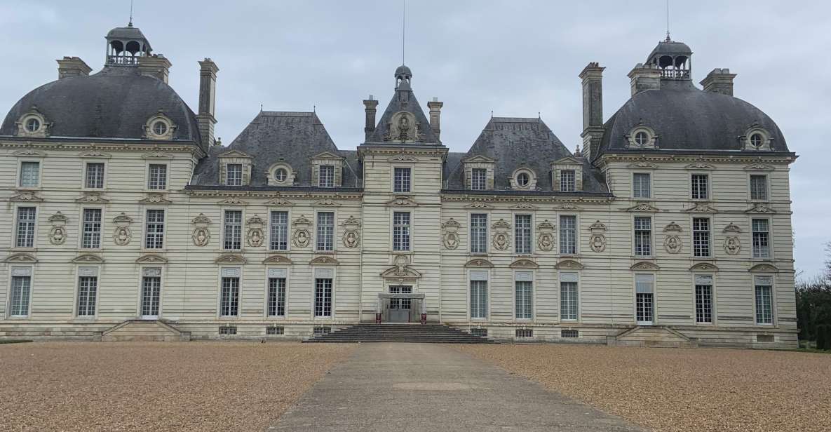 Cheverny : the 17TH Century Chateau of the Loire Valley - 17th Century Architecture