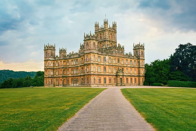 Downton Abbey and Oxford Tour From London Including Highclere Castle - Meeting and Pickup