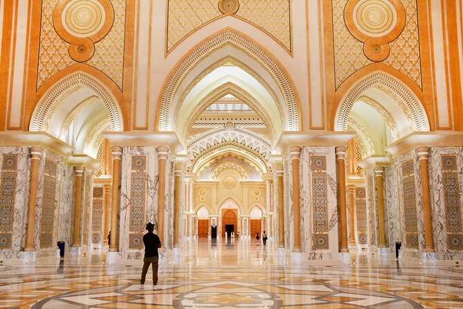 Dubai to Abu Dhabi Day Trip: Grand Mosque, Palace & Etihad Towers - Dress Code
