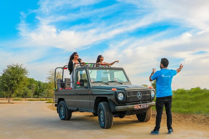 Dubai:Morning Heritage Safari by Vintage G Class & Al Marmoom Bedouin Experience - Bedouin Crafts and Traditions