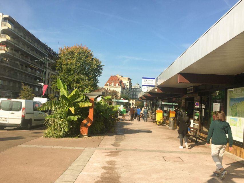 Évian-les-Bains Private Guided Walking Tour - Visiting the Iconic Casino