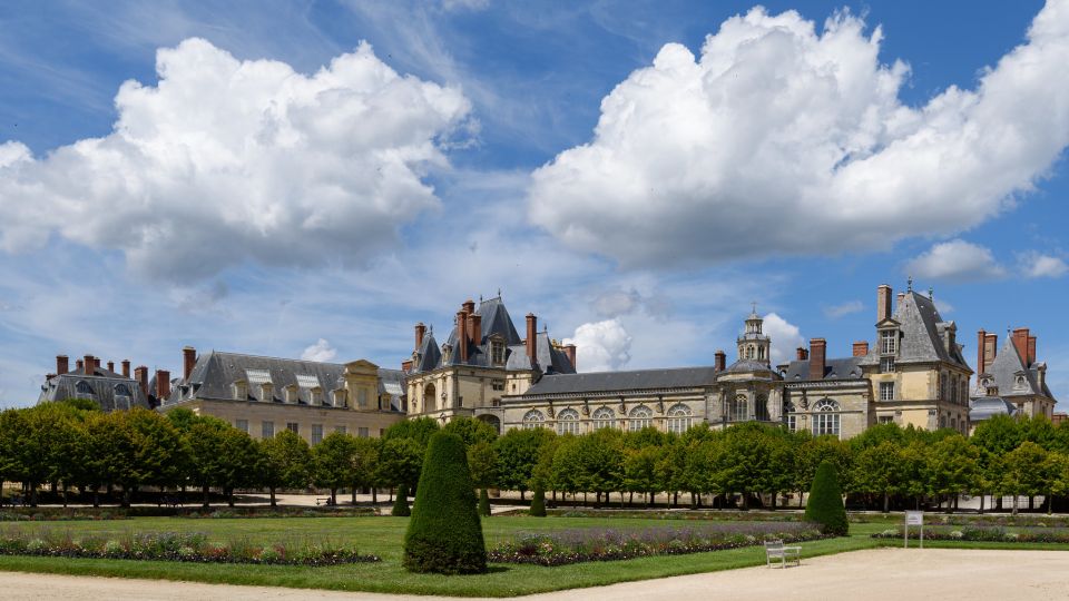 Fontainebleau: Fontainebleau Palace Private Guided Tour - Highlights of the Palace