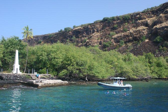 Konas Deluxe Snorkel - Beat the Crowds to Captain Cook and Place of Refuge - Included in the Package