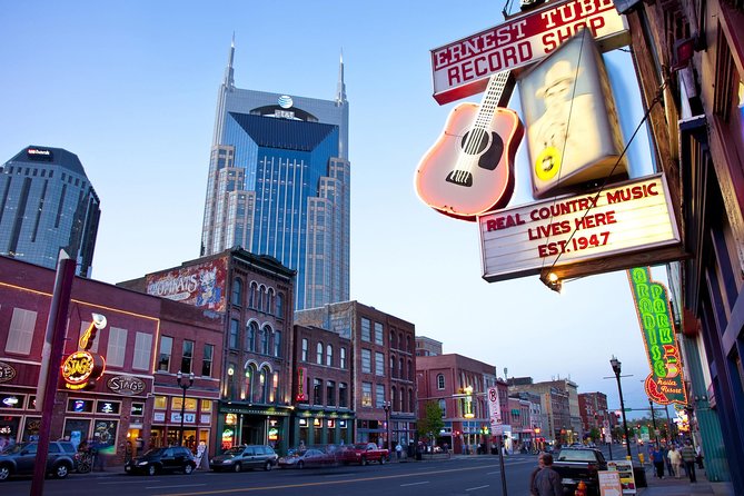 Nashville VIP Style Private Tour With Local Singer-Songwriter - What To Expect