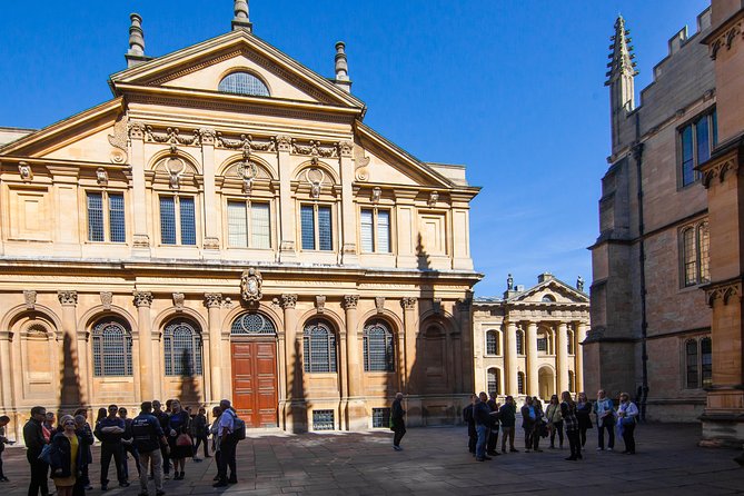 Oxford University Walking Tour With University Alumni Guide - Visiting Iconic University Landmarks