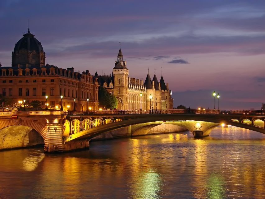 Paris: Dinner Cruise on the Seine River at 6:15 PM - Pricing