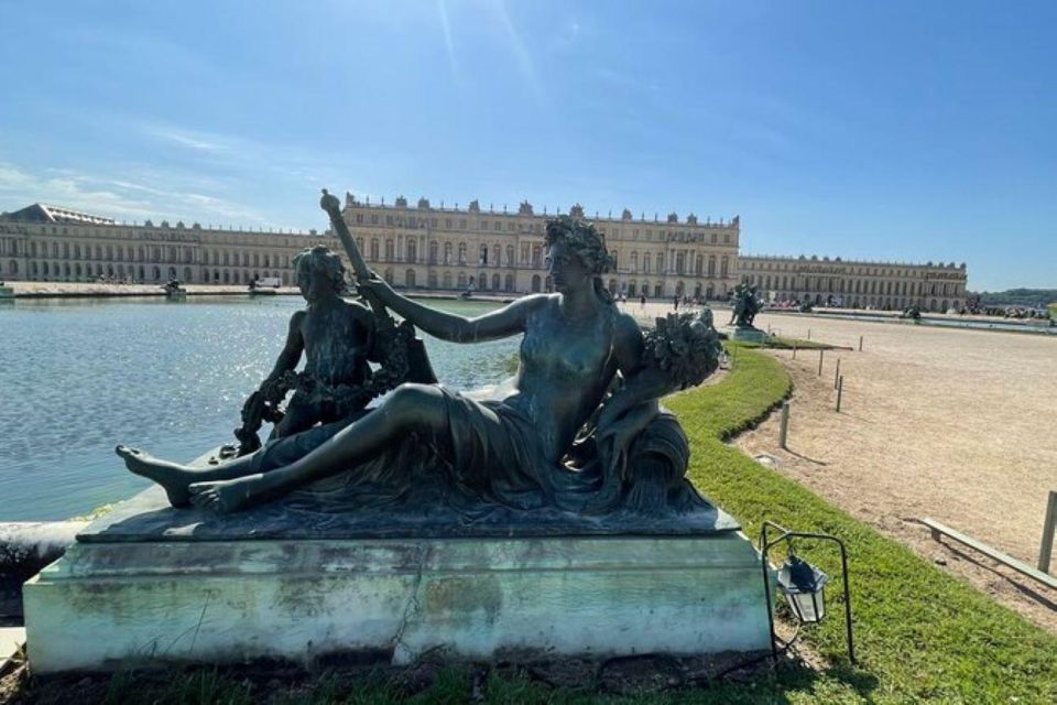 Paris: Excursion to the Châteaux of Versailles and Vaux-le-Vicomte - Pickup and Travel to Versailles