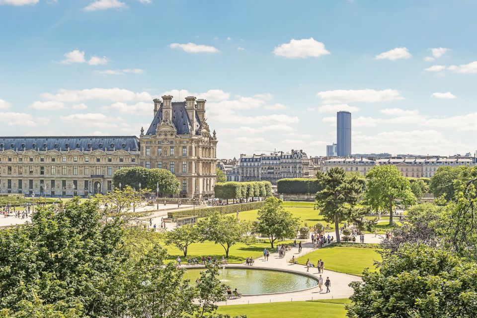 Paris: Louvre Private Family Tour for Kids With Entry Ticket - Meeting Point and Access