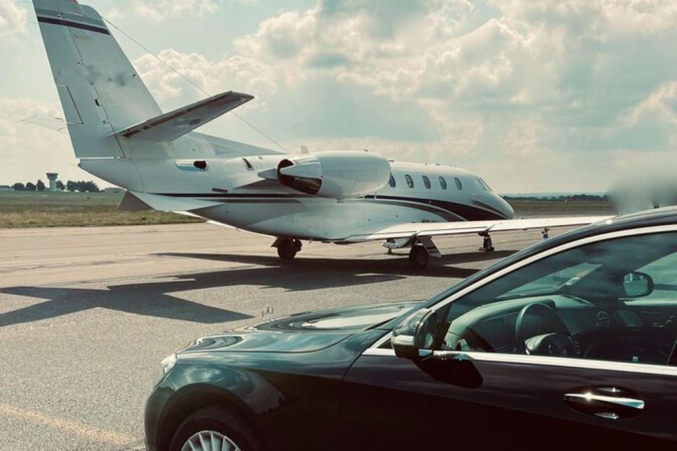 Paris: Luxury Transfer to Beauvais Airport - Vehicle and Driver Details