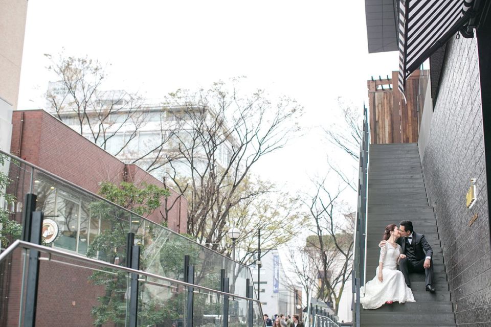 Private Couples Photoshoot in Tokyo W/ Professional Artists - Iconic Tokyo Locations
