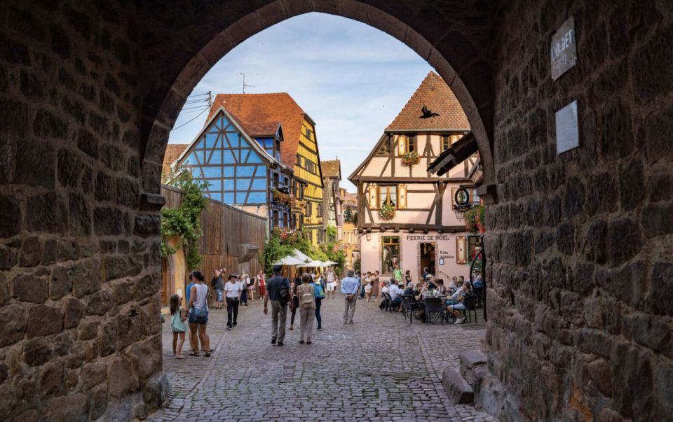 Riquewihr: Private Guided Walking Tour - Available Languages