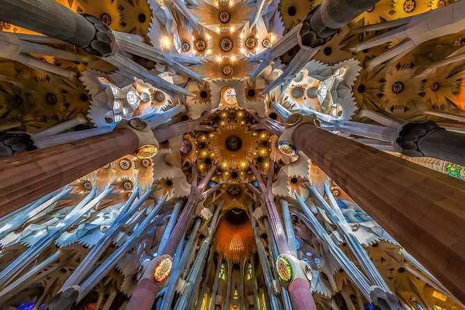 Sagrada Familia & Montserrat Small Group Tour With Hotel Pick-Up - Pickup Details