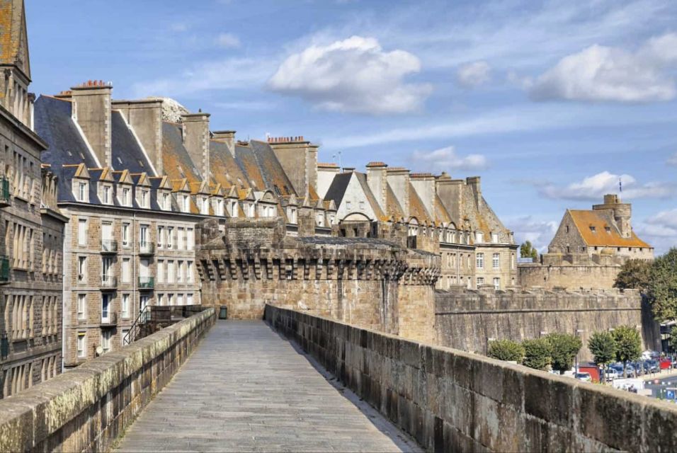 Saint-Malo: 2-Hour Private Walking Tour & Commentary - Admire Views of Saint-Malo Cathedral