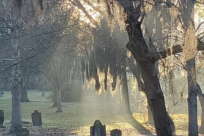 Savannah History and Haunts Candlelit Ghost Walking Tour - Itinerary Overview