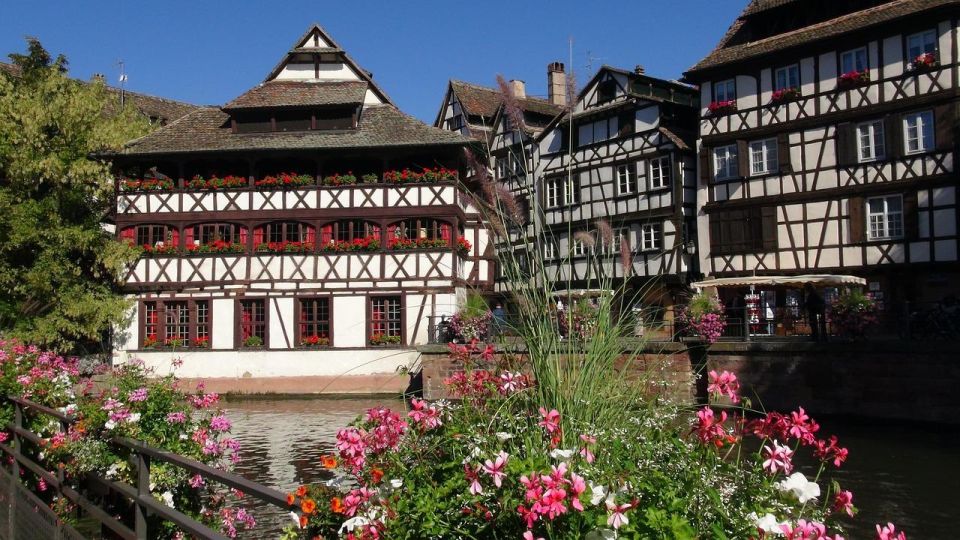 Strasbourg: Private Traditional Food Walking Tour - Exploring Strasbourgs Landmarks