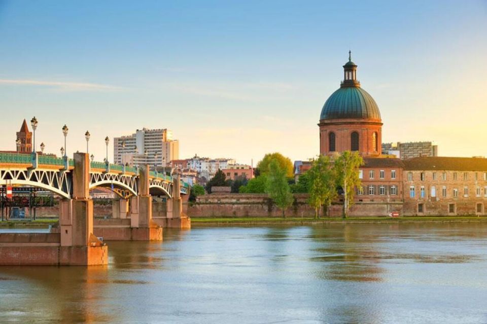 Toulouse: Guided Tour of the Historic Center - Iconic Capitole Building