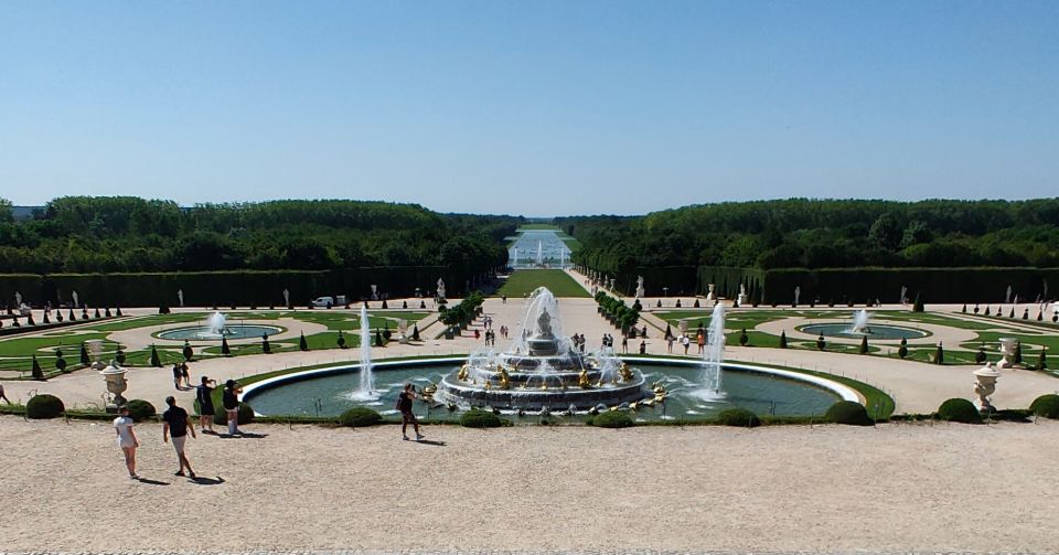 Versailles: Garden Private Guided Tour & Palace Entry Ticket - Exploring Marie-Antoinettes Trianon Palaces