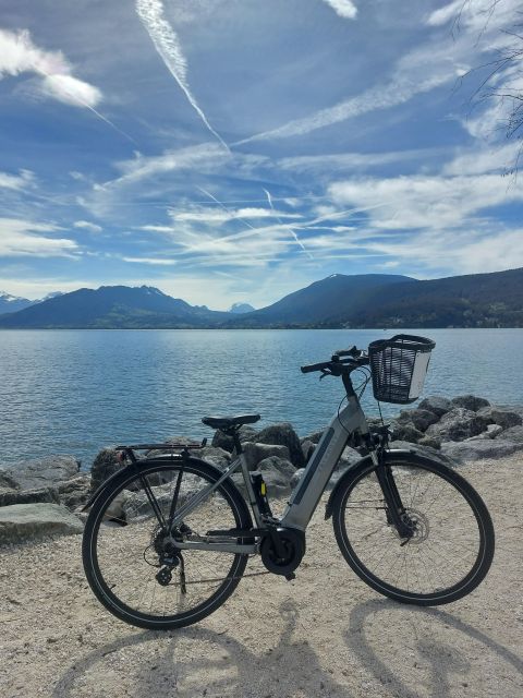 Veyrier-du-Lac: Electric Boat and Bike Experience - Bike Tour to Veyrier-du-Lac
