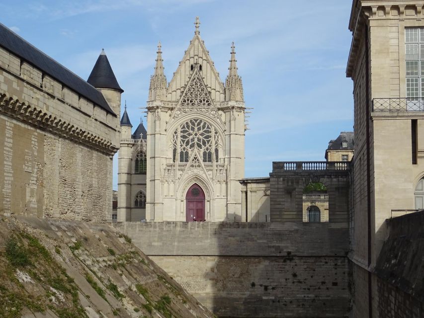 Vincennes Castle: Private Guided Tour With Entry Ticket - Gothic Architecture of Sainte-Chapelle